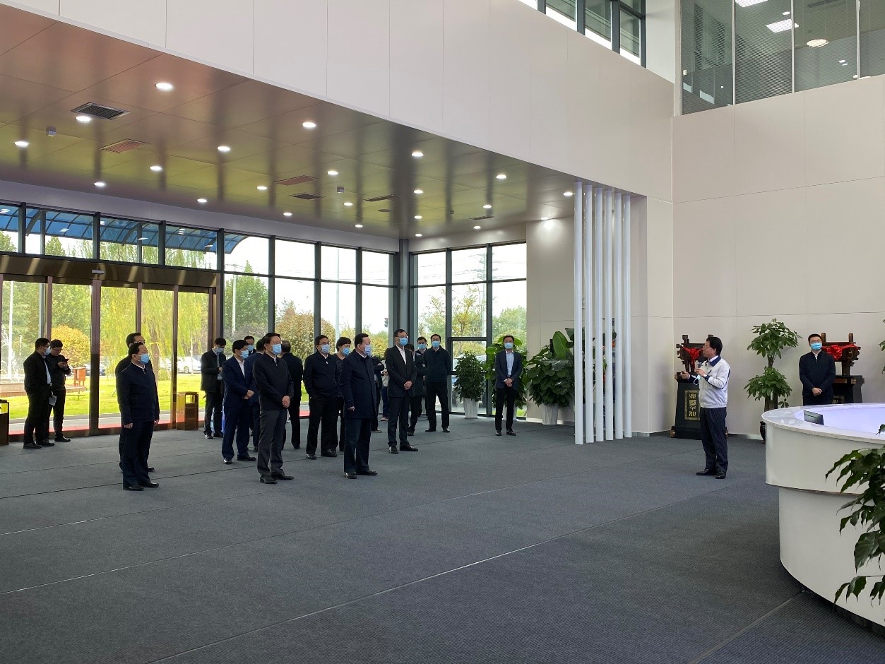 省委副書記、省長周乃翔一行視察西鐵城新景高端裝備智能制造產(chǎn)業(yè)園